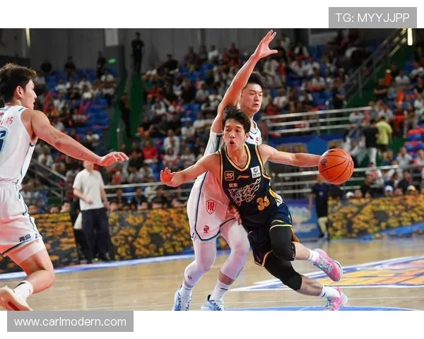 青岛CBA战队与本土足球队协同发展助力城市体育双星闪耀 青岛CBA战队与本土足球队协同发展助力城市体育双星闪耀